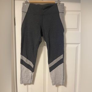 Gap Fit gray leggings excellent used condition.